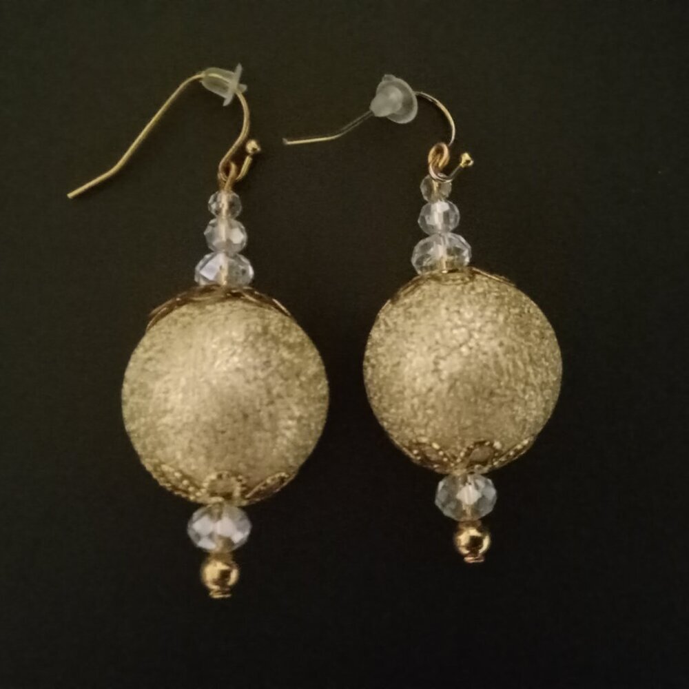 VINTAGE - Golden looking earrings with details-obo